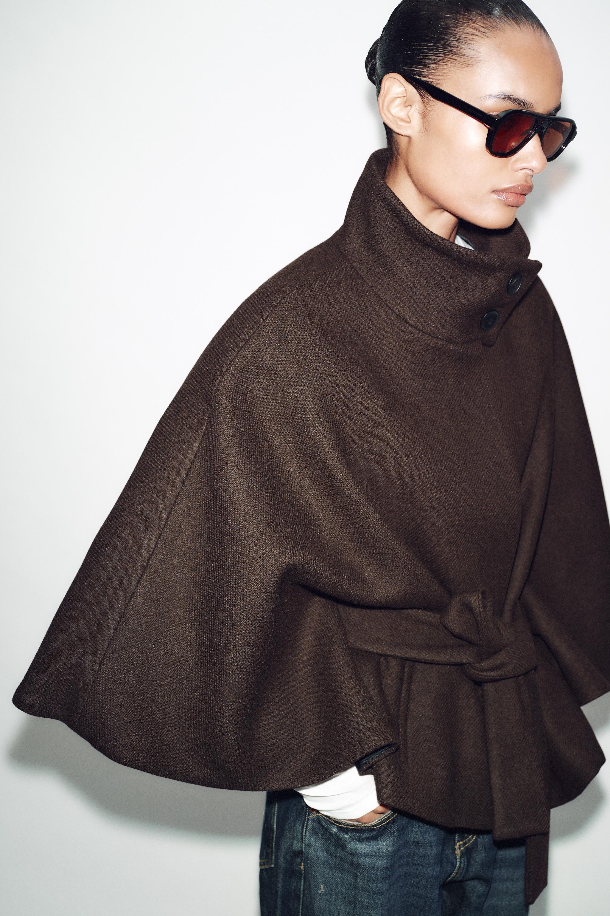 MANTEAU COURT CAPE AVEC LAINE CEINTURE